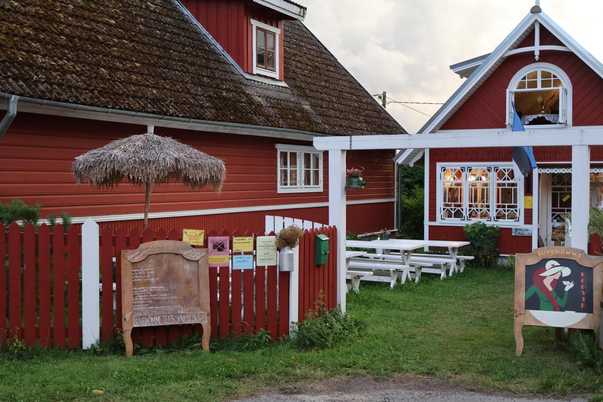 Leesi Puhkemaja Guest House Exterior photo
